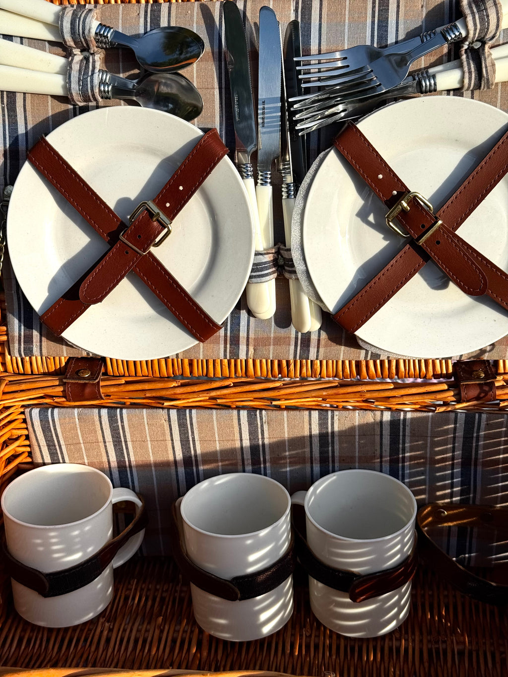 Picnickurv i pileflet med indhold