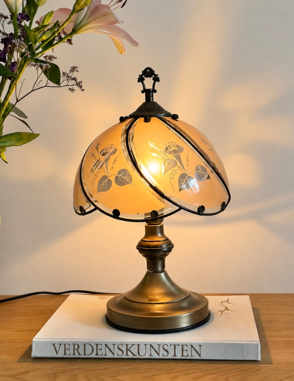 Bordlampe med smukke detaljer