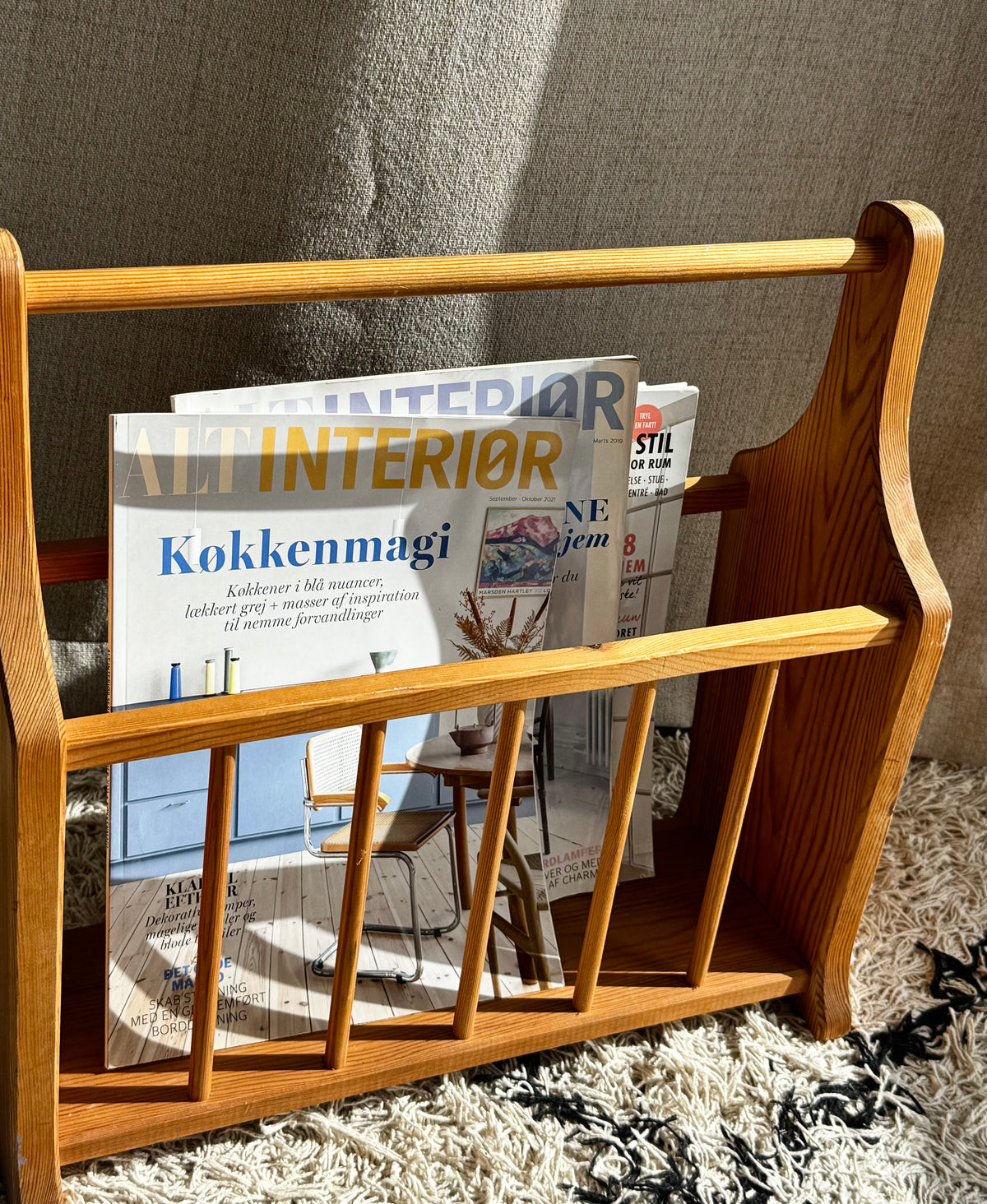 Magasinholder i træ
