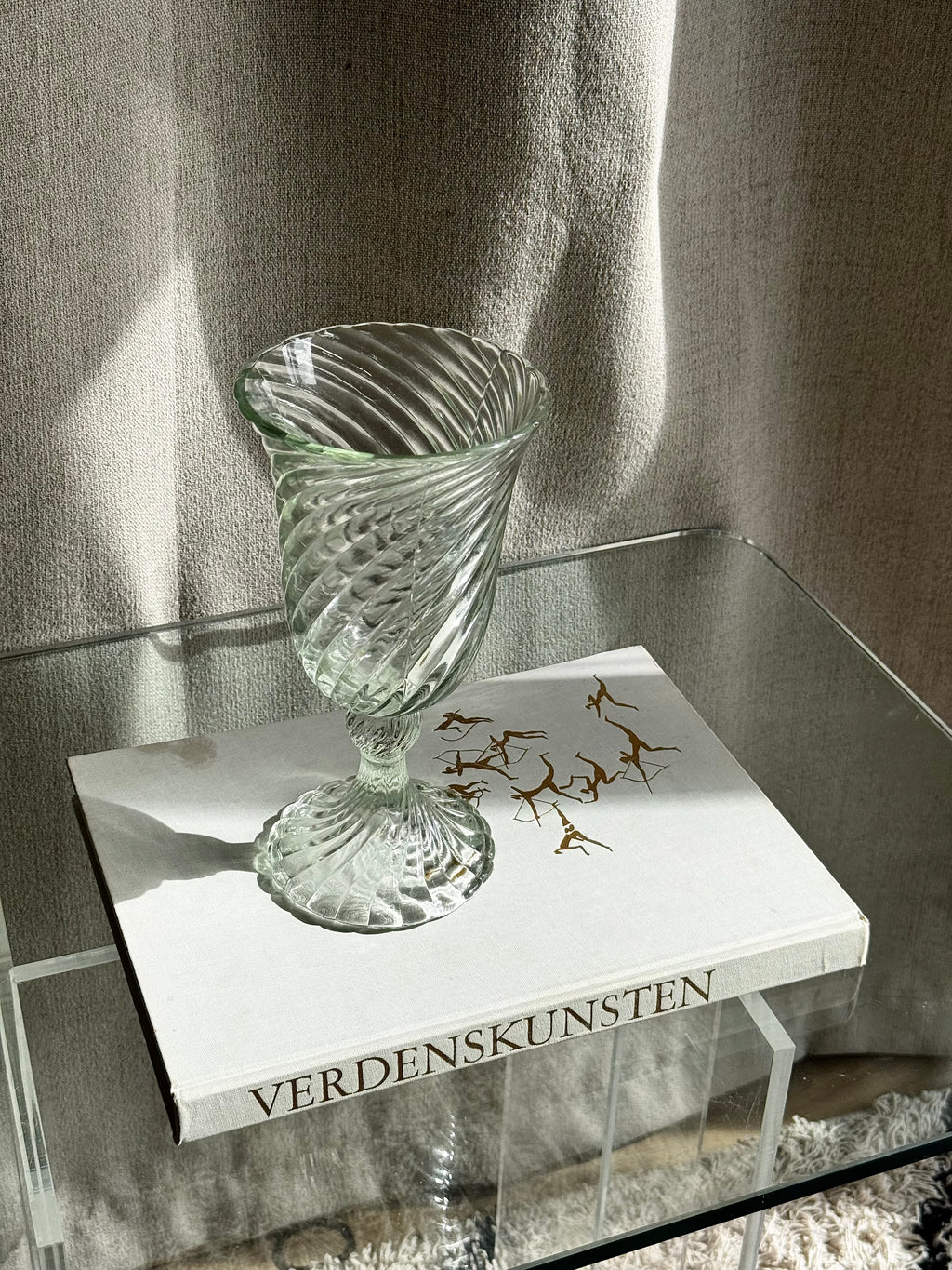 Glasvase i swirl