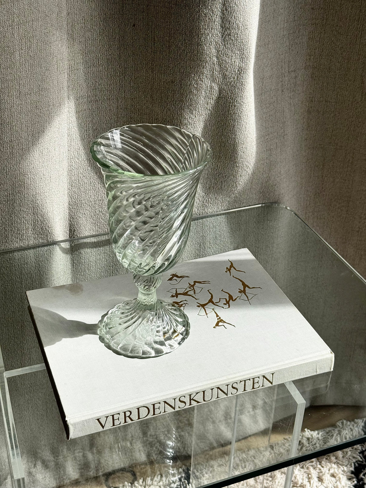 Glasvase i swirl