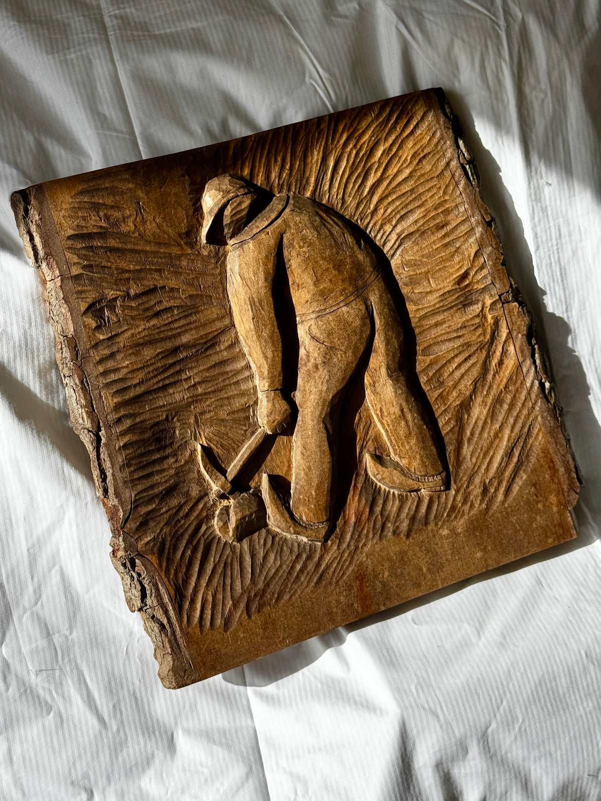 Relief i træ