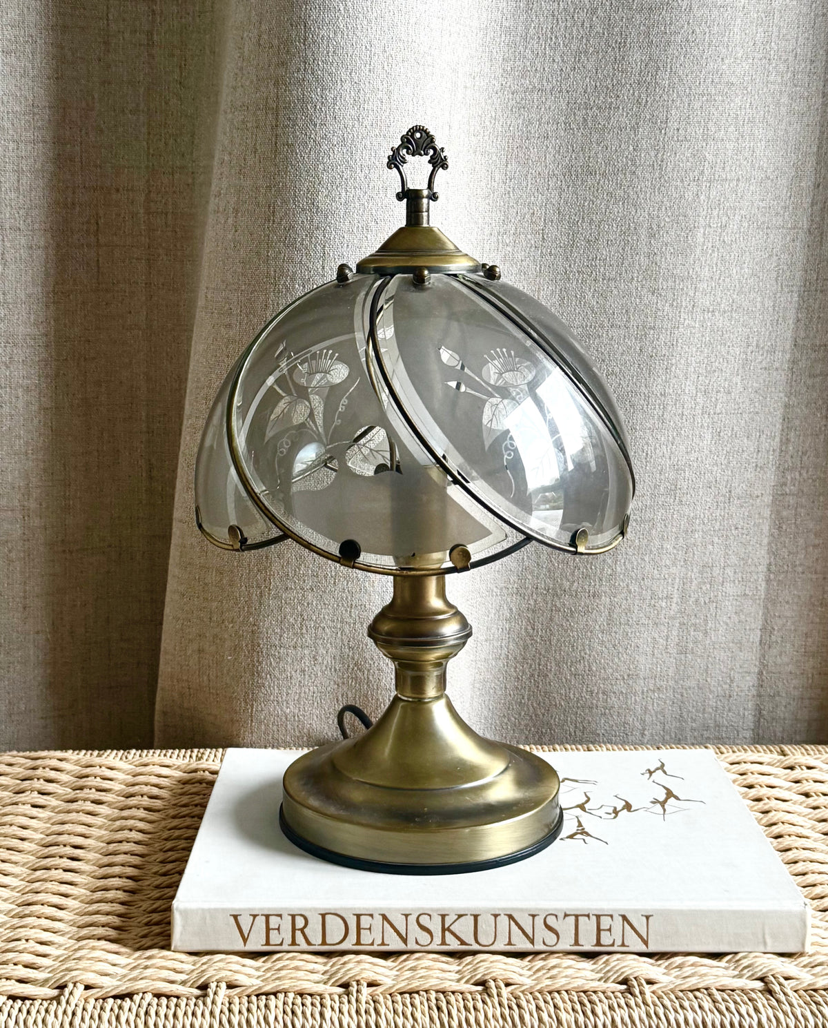 Bordlampe med smukke detaljer