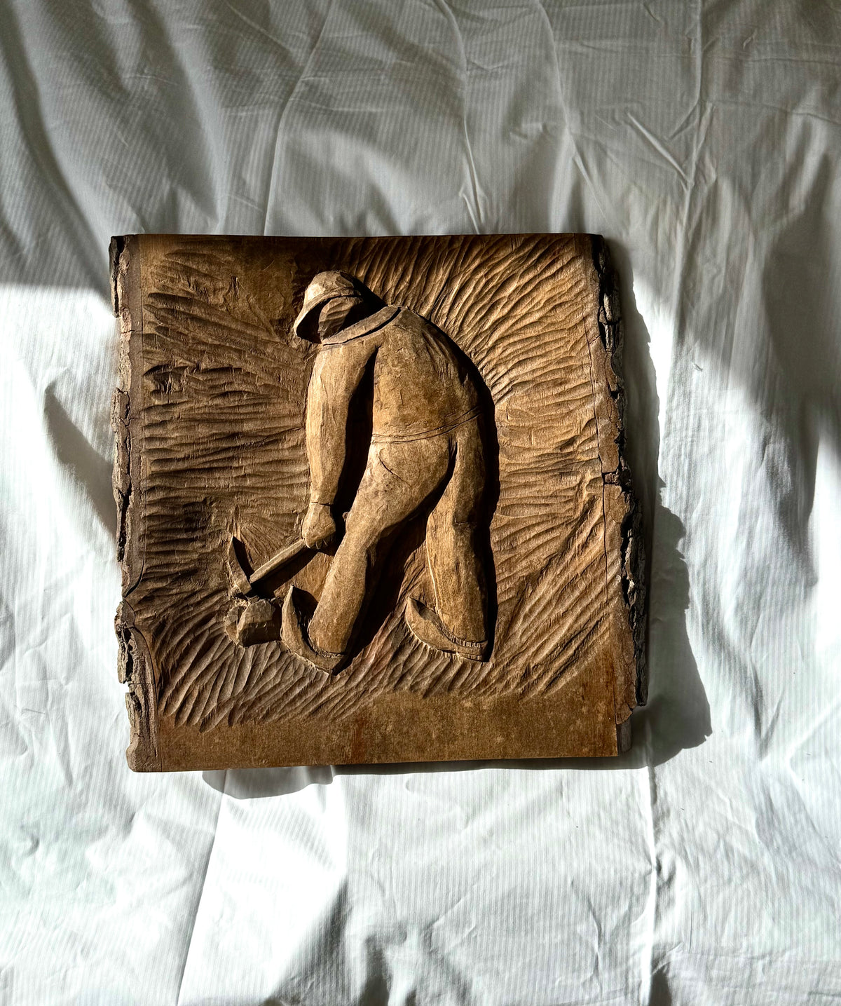Relief i træ